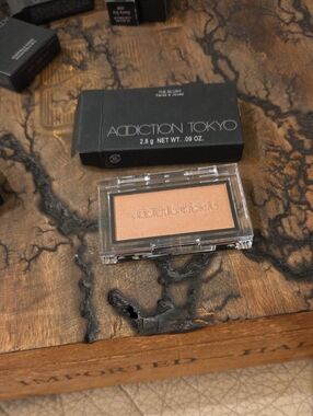 Addiction Tokyo Luminous Blush — Emotive Nude 011P NIB
